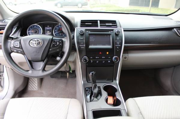 2016 Toyota Camry 4dr Sdn I4 Auto XLE One Owner back camera & NAV for sale in Dallas, TX – photo 22
