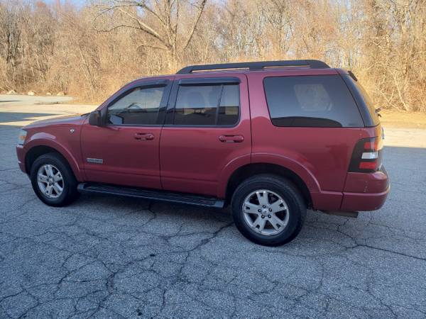 2007 Ford Explorer XLT w/low miles for sale in New London, CT – photo 4