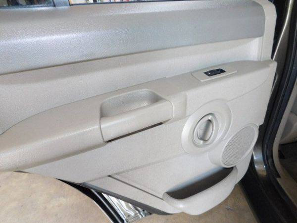 2006 Jeep Commander 4WD - MOST BANG FOR THE BUCK! for sale in Colorado Springs, CO – photo 14