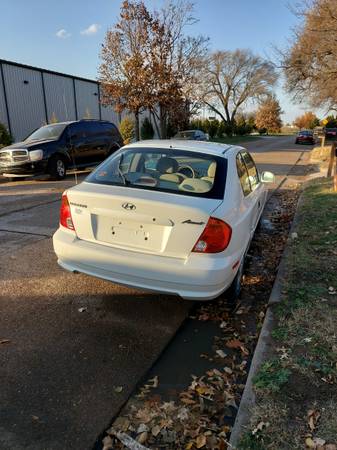 Hyundai accent 2004 - cars & trucks - by owner - vehicle automotive... for sale in Wichita, KS