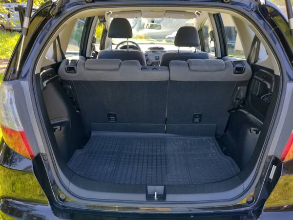 Very Clean 2013 Honda Fit Hatchback for sale in Astoria, OR – photo 7
