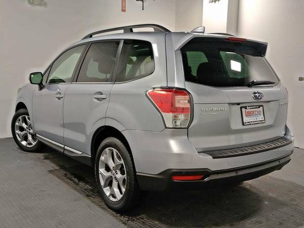 2018 Subaru Forester 2.5i Touring Financing Options Available!!! -... for sale in Libertyville, IL – photo 4
