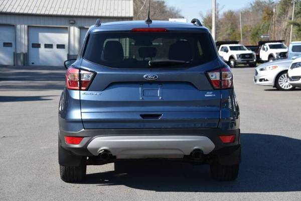 2018 FORD ESCAPE SE AWD 4dr SUV! 10K Like NEW Miles! U10908T - cars for sale in RAVENA, NY – photo 4