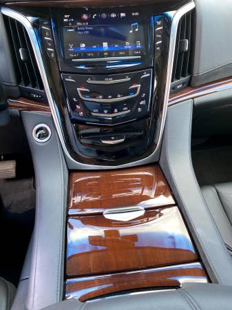 2019 Cadillac Escalade ESV 4WD for sale in Troy, MI – photo 11