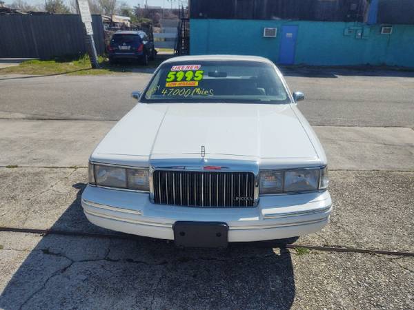 1993 Lincoln Town Car 4dr Sedan Executive - - by for sale in New Orleans, LA – photo 4