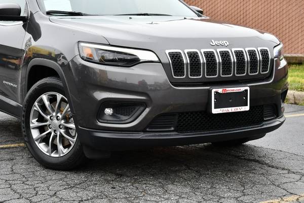 2019 Jeep Cherokee Latitude Plus - CERTIFIED 4X4 ONE OWNER REMOTE for sale in Oak Lawn, IL – photo 2