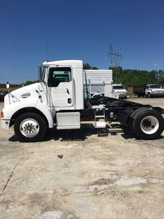 Single Axle Dump Truck - - by dealer - vehicle for sale in Cullman, MS – photo 2