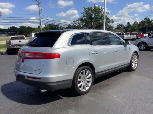 Low Mileage! 2010 Lincoln MKT! Loaded! Third Row! - cars & trucks -... for sale in Ortonville, MI – photo 5