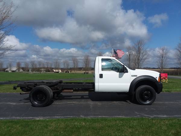 2005 Ford F450 XL Super Duty Cab and Chassis 42k Mi V10 Gas for sale in Gilberts, KY – photo 2