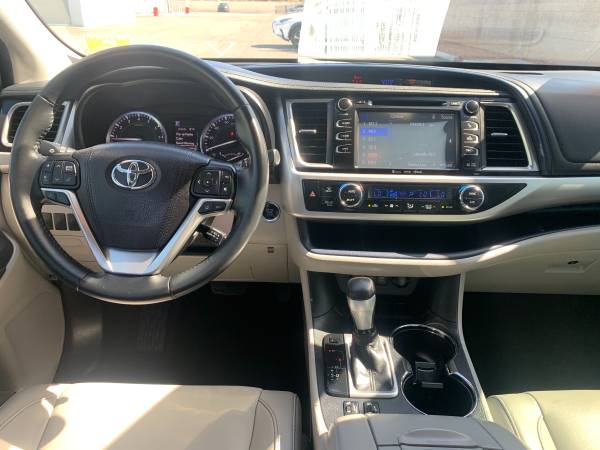 2018 Toyota Highlander! - - by dealer - vehicle for sale in Las Vegas, NV – photo 6