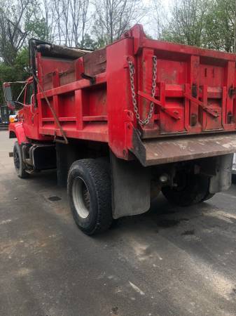 ONLY 40k miles! International 2674 CUMMINS Dump Truck Snow Plow for sale in East Syracuse, NY – photo 7