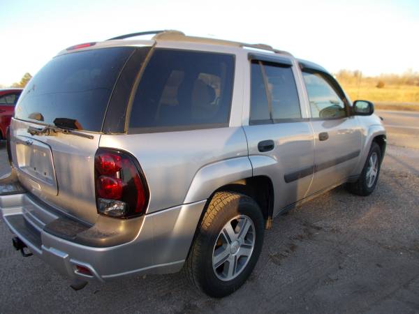 Mechanic Special 2005 Chevy Trail Blazer LS - cars & trucks - by... for sale in Topeka, KS – photo 4