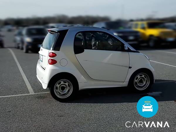 2015 smart fortwo Pure Hatchback Coupe 2D coupe White - FINANCE... for sale in Louisville, KY – photo 12