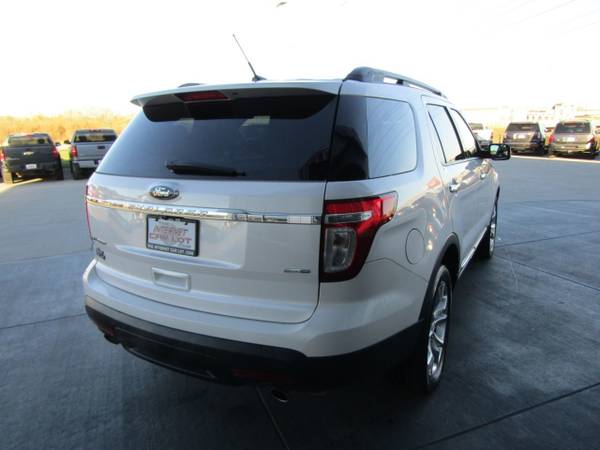 2014 *Ford* *Explorer* *4WD 4dr Limited* White Plati - cars & trucks... for sale in Omaha, NE – photo 7