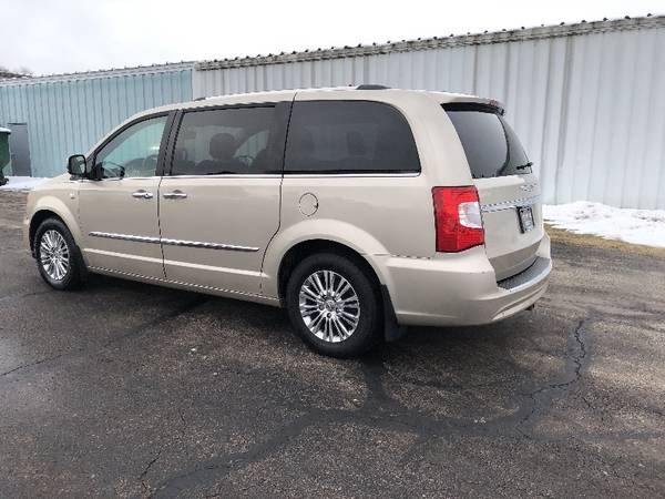 2014 Chrysler Town Country Touring-L - - by dealer for sale in Middleton, WI – photo 5
