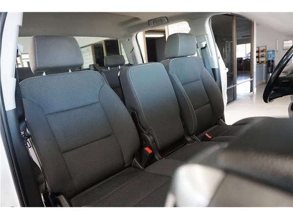 2017 Chevrolet Chevy Silverado 1500 Crew Cab 4x4! 6 5 ft bed! Clean! for sale in Sacramento, NV – photo 17