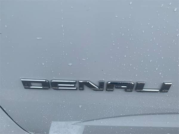 2019 GMC Canyon Denali 4x4 4dr Crew Cab 5 ft. SB - cars & trucks -... for sale in Albany, OR – photo 3