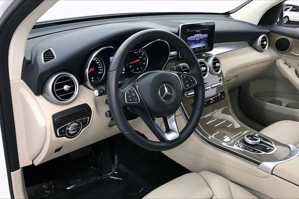 2018 Mercedes-Benz GLC GLC 300 -EASY APPROVAL! - cars & trucks - by... for sale in Honolulu, HI – photo 22