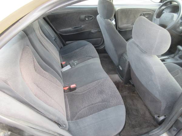 2002 Saturn Only 104,399 miles “Great Car Fax Report” - cars &... for sale in Medford, OR – photo 10