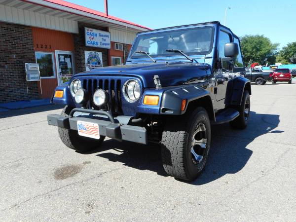 ★★★ 2006 Jeep Wrangler Sport 4x4 / 6 Speed Manual! ★★★ - cars &... for sale in Grand Forks, MN – photo 2