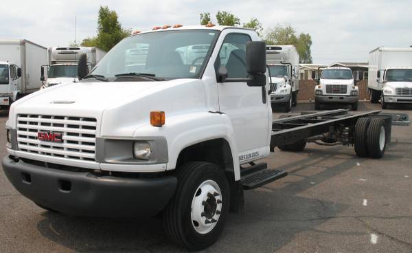 2005 Gmc 5500 8 1 gas v8 chassis - - by dealer for sale in Other, CA – photo 2