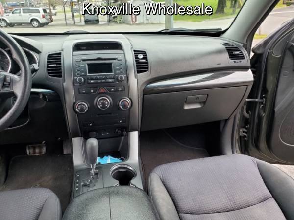 2011 Kia Sorento LX 4dr SUV - - by dealer - vehicle for sale in Knoxville, TN – photo 11