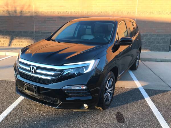2017 Honda Pilot EXL AWD 73xxx Miles Loaded 3rd Row Warranty! - cars... for sale in Circle Pines, MN – photo 2