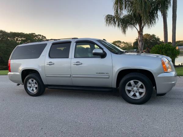 2011 GMC Yukon XL Excellent Condition for sale in Clearwater, FL – photo 3
