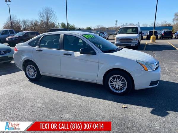2010 FORD FOCUS SE - cars & trucks - by dealer - vehicle automotive... for sale in BLUE SPRINGS, MO – photo 7