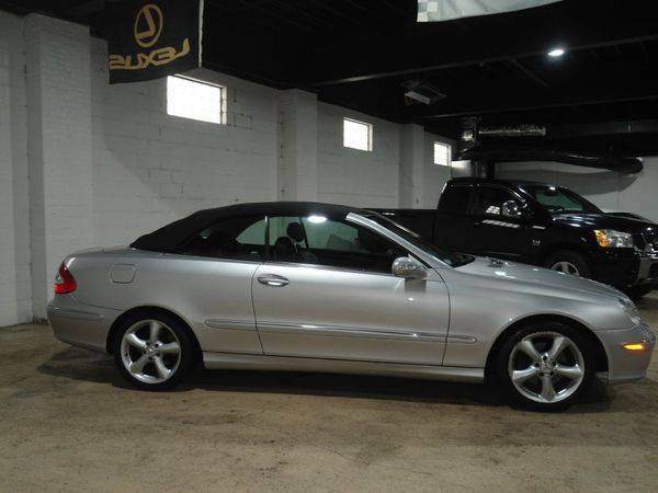 2005 MERCEDES-BENZ CLK 320 - FINANCING AVAILABLE-Indoor Showroom! for sale in PARMA, OH – photo 5
