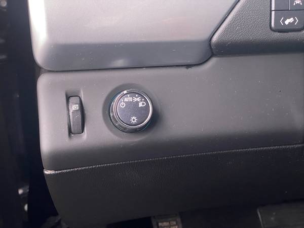 2020 Chevy Chevrolet Suburban LT Sport Utility 4D suv Black -... for sale in Greensboro, NC – photo 24
