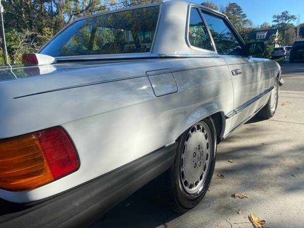 1986 Mercedes-Benz 560SL Roadster - cars & trucks - by owner -... for sale in Charleston, SC – photo 8