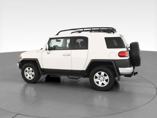 2010 Toyota FJ Cruiser Sport Utility 2D suv White - FINANCE ONLINE -... for sale in Akron, OH – photo 6