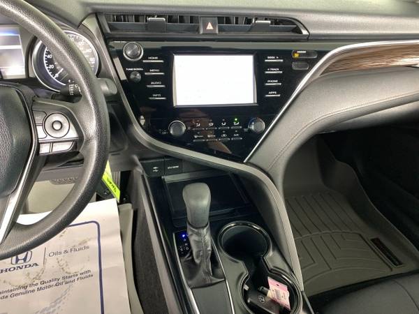 2018 Toyota Camry Predawn Gray Mica BIG SAVINGS! for sale in Eugene, OR – photo 17