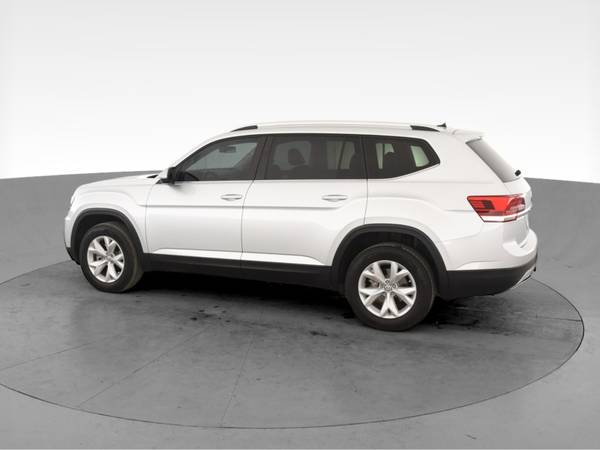 2019 VW Volkswagen Atlas SE 4Motion Sport Utility 4D suv Silver for sale in Chicago, IL – photo 6