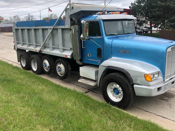 freightliner fld 112 quad axle dump truck for sale in milwaukee, WI – photo 5