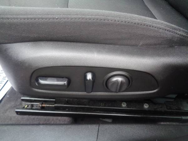2018 Chevy Chevrolet Malibu LT Power Seat Windows Locks IPOD MP3 for sale in Hampton Falls, NH – photo 11