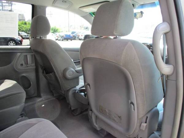 2004 Toyota Sienna LE 7 Passenger 4dr Mini Van - cars & trucks - by... for sale in Liberty, PA – photo 19