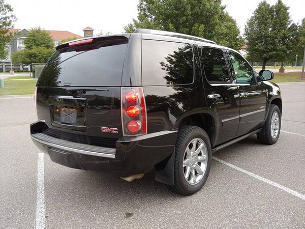 2013 GMC YUKON DENALI 3RD ROW! LEATHER! NAV! DVD! 1 OWNER! MUST SEE! for sale in Norman, TX – photo 3