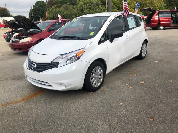 2014 Nissan Versa gas saver!!!! - cars & trucks - by dealer -... for sale in Fayetteville, AR – photo 3