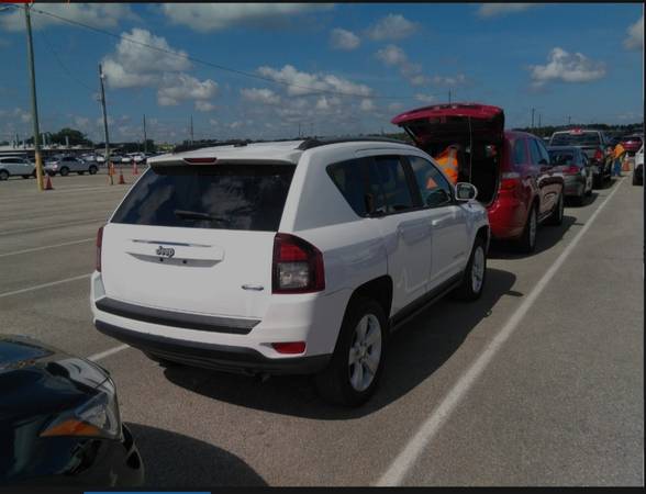 Clean 2016 Jeep Compass for sale in Orlando, FL – photo 3