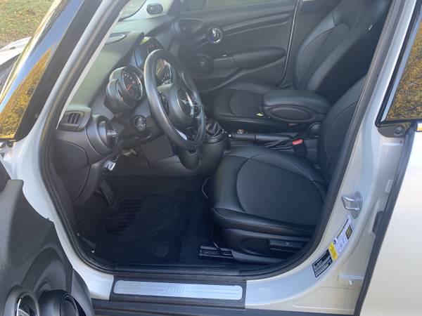 2015 MINI Cooper 4-Door hardtop Hatchback Sunroof 1 Owner 40MPG! WOW! for sale in Hillsboro, OR – photo 9