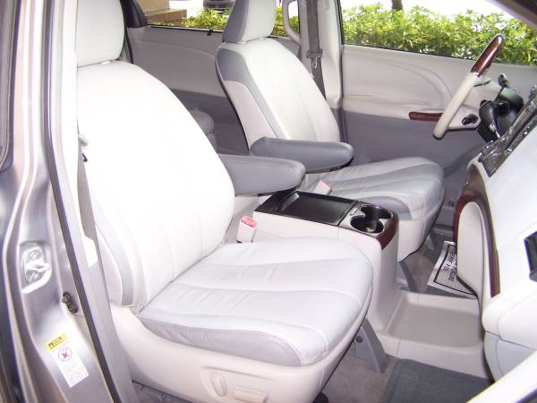 2011 Toyota Sienna Limited - cars & trucks - by dealer - vehicle... for sale in St.petersburg, FL – photo 8