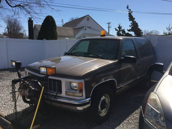 1997 GMC YUKON 2DR/LOW MILES/WITH MEYERS PLOW - - by for sale in Westbury , NY – photo 4