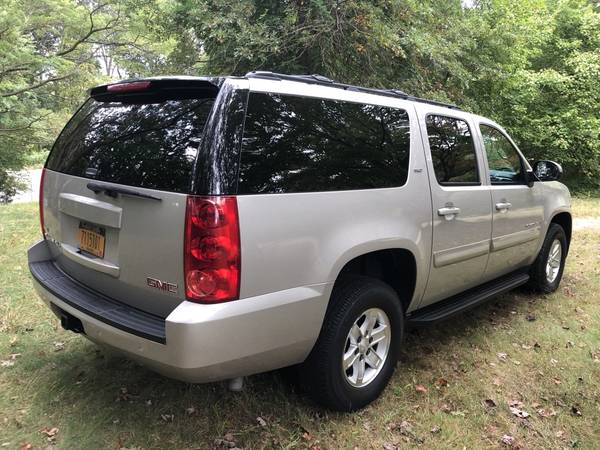 2008 GMC YUKON XL LOADED LEATHER MOONROOF! 140K EXCEL IN/OUT! E-85 GAS for sale in Copiague, NY – photo 7