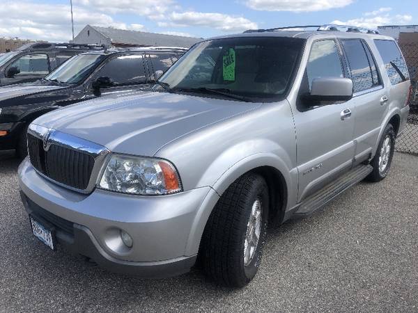 2004 Lincoln Navigator Luxury 4WD for sale in Moorhead, MN