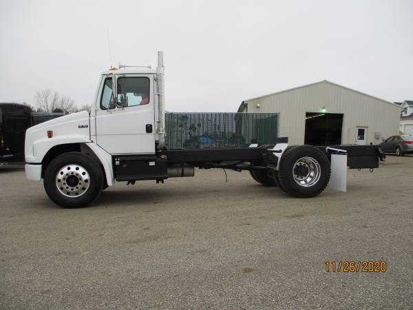 2000 Freightliner FL70 Cab&Chassis 8.3 Cummins 1 Owner Low Miles -... for sale in Jordan, IA – photo 5