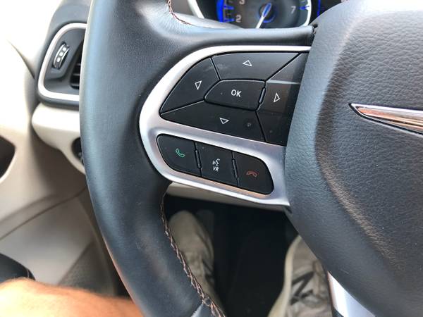 2018 Chrysler Pacifica Touring-L mini-van White for sale in Pittsboro, NC – photo 21