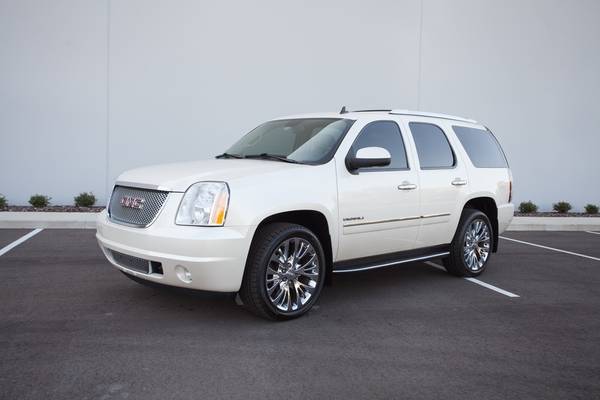 2011 GMC Yukon Denali SOUTHERN NO RUST LOW MILES CLEAN CARFAX AWD for sale in tampa bay, FL – photo 6