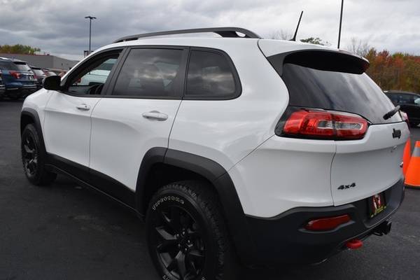 2016 Jeep Cherokee brown for sale in Watertown, NY – photo 5